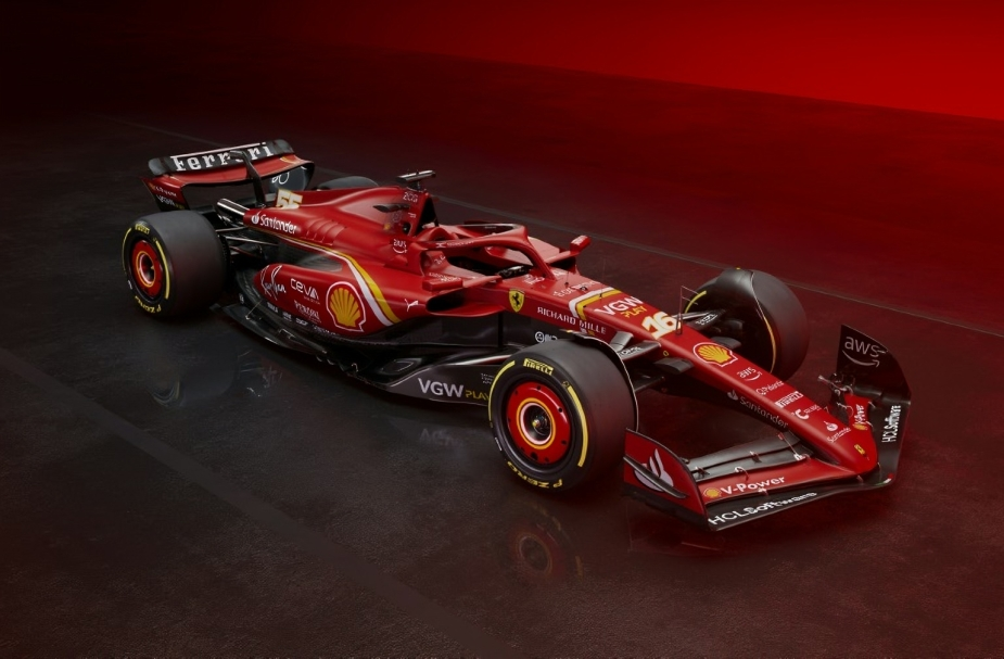 Before Lewis Hamilton arrives, Ferrari’s new Formula One car is unveiled for the final season.